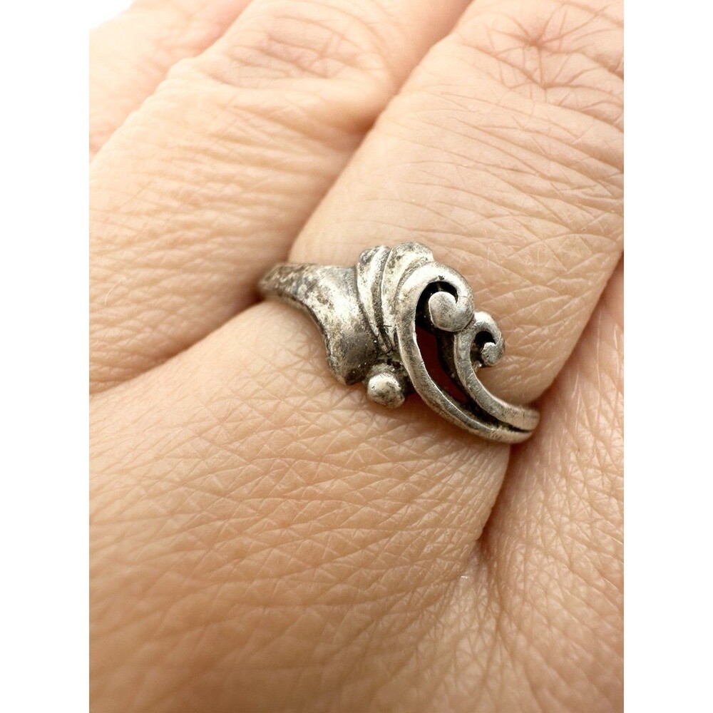 Vintage 925 Sterling Silver Swirl Ring Size 5.5